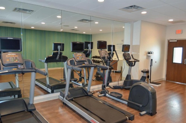 Holiday Inn Express & Suites Raleigh Airport - Brier Creek image 12