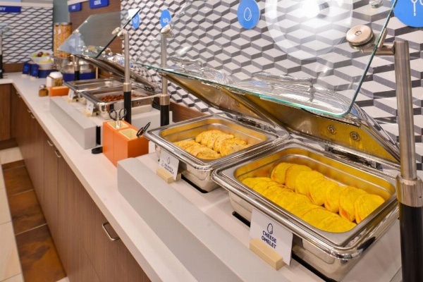 Holiday Inn Express & Suites Raleigh Airport - Brier Creek image 19