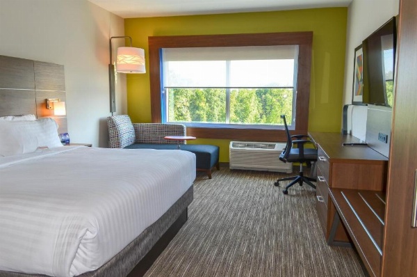 Holiday Inn Express & Suites Raleigh Airport - Brier Creek image 22
