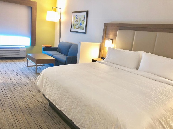 Holiday Inn Express & Suites Raleigh Airport - Brier Creek image 5