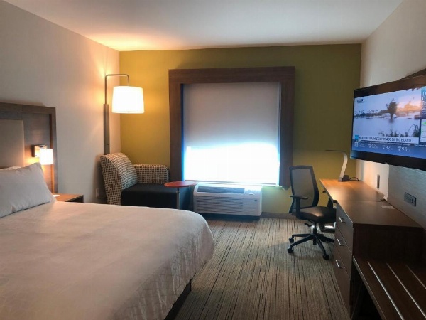 Holiday Inn Express & Suites Raleigh Airport - Brier Creek image 8